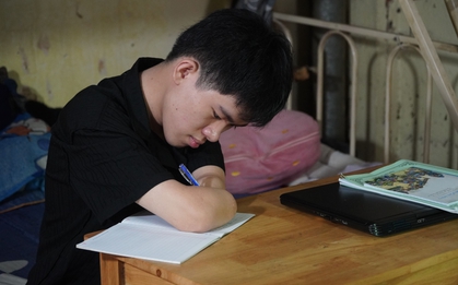Câu chuyện của một sĩ tử "đặc biệt" mùa thi 2025