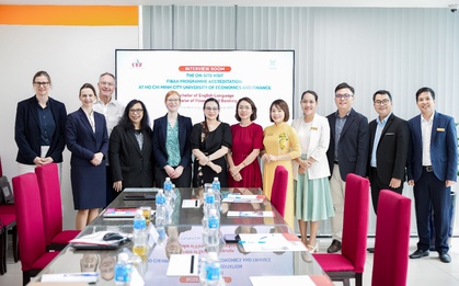 UEF đạt chuẩn kiểm định quốc tế FIBAA hai ngành Tài chính - Ngân hàng, Ngôn ngữ Anh