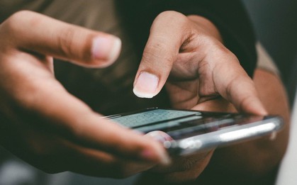 Công an cảnh báo các tin nhắn SMS, Zalo, Facebook có thể khiến người dân bị đánh cắp toàn bộ thông tin cá nhân và tiền trong tài khoản ngân hàng