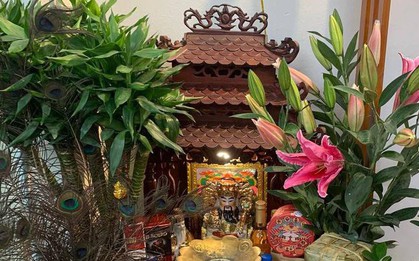 4 loại hoa KHÔNG nên đặt trên bàn thờ ngày Rằm, mồng Một: Lộc tài đội nón ra đi lúc nào không hay