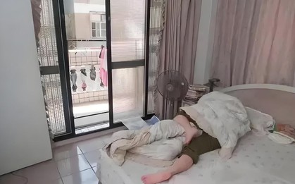 Thi đại học xong, nam sinh ngủ suốt một ngày một đêm, vừa tỉnh dậy liền nói 1 câu khiến bố mẹ sững sờ, nước mắt chảy ròng ròng!