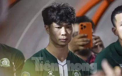 Công Phượng thẫn thờ sau thất bại tại trận play-off