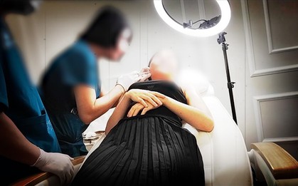 Đà Nẵng: Thẩm mỹ giá 2 triệu "vẽ" thành 22 triệu, đoàn kiểm tra ập đến, bác sĩ quăng áo blouse chạy trốn