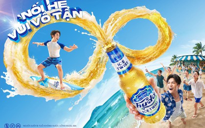 Độc lạ miền Trung: Lướt sóng không cần ván, giới trẻ nối hè vui vô tận nhờ cách cực sáng tạo