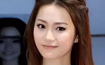 Mỹ nhân Hong Kong chỉ nặng 22 kg