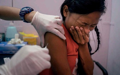 Nữ giới có hệ miễn dịch yếu có thể tiêm vắc xin HPV không?