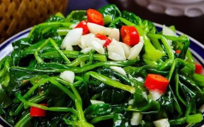 4 món ăn tuyệt đối không nên hâm lại