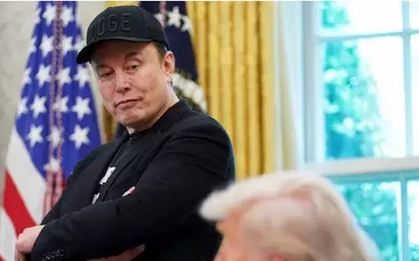 Mâu thuẫn bùng nổ, Tổng thống Trump và tỷ phú Elon Musk khẩu chiến dữ dội