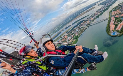 Hội An ra mắt tour dù lượn độc đáo và đại tiệc ánh sáng trên bầu trời