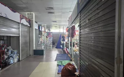 Tiểu thương đóng cửa, tạm ngừng kinh doanh: Không phải do thay đổi chính sách thuế?