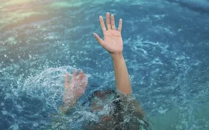 Lạng Sơn: Phát hiện thi thể bé trai nổi trên ao nước