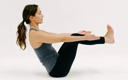 Hiệu quả hơn 100 lần gập bụng: Động tác con giúp bụng phẳng, dáng săn chắc