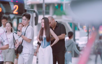 Nam nghệ sĩ Việt lộ hình ảnh tình tứ với một hot girl tại Thái Lan, lập tức xác nhận đã chia tay vợ 9x