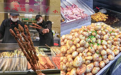 Khách Việt thảng thốt khi gọi xiên nướng ven đường ở Trung Quốc: "Tôi không biết nuốt kiểu gì luôn"