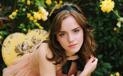 Emma Watson "tự hủy", hỏng luôn cả hình tượng ngọc nữ nức tiếng showbiz