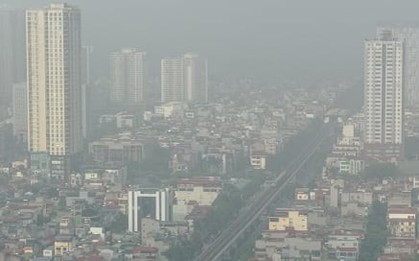 Hà Nội mù mịt sương từ sáng sớm, ô nhiễm không khí thứ 2 thế giới