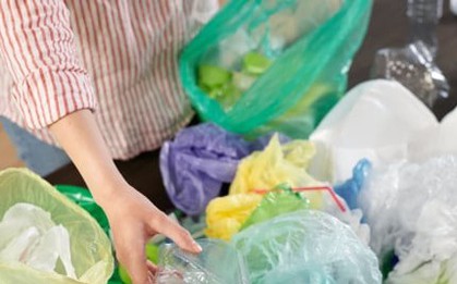 Hà Nội ‘tạm biệt’ túi nilon dùng một lần: Lộ trình xanh đã bắt đầu