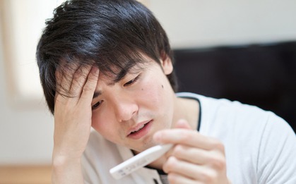 Có nên tiêm vắc xin HPV khi đang sốt, ho, trong người mệt mỏi?