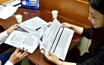 Đồng nghiệp tư vấn mua bảo hiểm 150 triệu đồng/10 năm, đến kỳ hạn người phụ nữ nhận về chỉ 100 triệu đồng, tư vấn viên lý giải: Mục tiêu chính không phải sinh lời