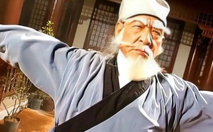 Vô Danh Thần Tăng đang trốn tránh ai mà vừa nghe tin tức liên quan tới người này đột nhiên mặt biến sắc?