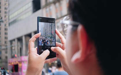 Trải nghiệm xong camera của Galaxy Z Fold7, reviewer nhận định: Chất lượng cải thiện rõ rệt, tính năng Galaxy AI “ai cũng phải wow”