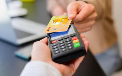 Một loại thẻ ngân hàng có dải băng từ vẫn có thể tiếp tục sử dụng