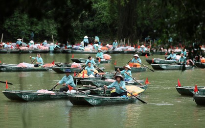 Ninh Bình tạm dừng hoạt động đón khách du lịch bằng tàu thuyền