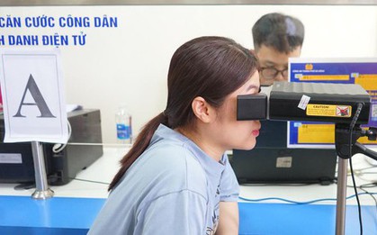 Người phụ nữ cập nhật VNeID, hôm sau bàng hoàng vì 129 triệu "không cánh mà bay": Chuyện gì đã xảy ra?