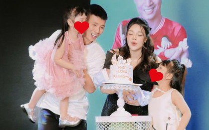 Đi xa nhà đúng lúc bão về, Bùi Tiến Dũng lo sốt vó cho vợ con