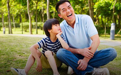Giáo sư nổi tiếng chỉ ra: Bố có 5 thói quen này, con cái thường thông minh, dễ thành công hơn
