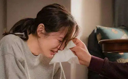 Kết hôn 20 năm, lúc ly dị mới biết chồng là đại gia sở hữu tài sản 364 tỷ đồng: “Tháng nào cũng phải nhắc mới chuyển tiền chi tiêu”