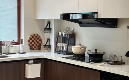 Ngày càng nhiều người không ốp gạch men cho tường bếp, 1 giải pháp lên ngôi vì thiết thực, đẹp và rẻ hơn