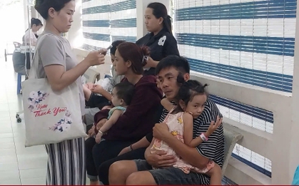 Ca sốt xuất huyết nặng tăng mạnh, bệnh viện TP.HCM kê thêm giường