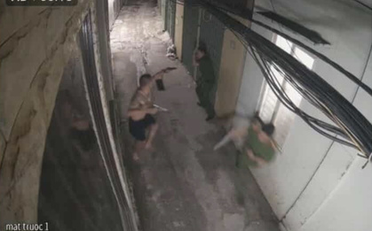 Hà Nội: Người đàn ông nổ súng rồi bỏ chạy cùng 1 cô gái khi bị công an kiểm tra hành chính