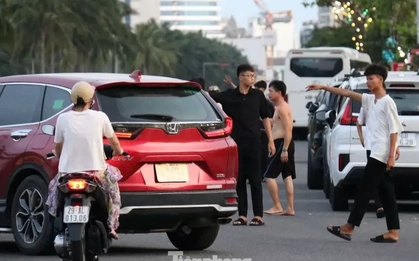 Bức xúc nạn chèo kéo khách du lịch ở Đà Nẵng