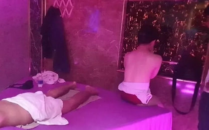 Hà Nội: Nữ nhân viên massage kiêm bán dâm khai "thu nhập" tới 200 triệu đồng/tháng