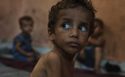 Người mẹ chật vật nuôi 6 con trong nạn đói ở Gaza