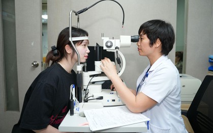 Mổ cận thị: Cứ chọn công nghệ đắt nhất là tốt nhất? Chuyên gia chỉ rõ sự thật khiến nhiều người bất ngờ