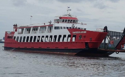 Phà chở 65 người chìm ở Bali, 43 người mất tích