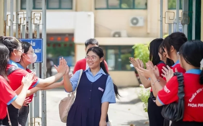 Nghịch lý tuyển sinh ở TPHCM: Trường danh giá vẫn "đỏ mắt" chờ học sinh