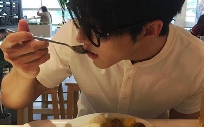 Suy thận rất giỏi “ngụy trang”, đang tuổi trẻ sung sức mà thấy 5 cảm giác này cũng cần gặp bác sĩ ngay