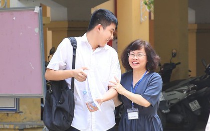 Điểm chuẩn vào lớp 10 tại Hà Nội 5 năm qua biến động thế nào?