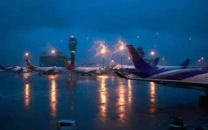 Du lịch hàng không châu Á gián đoạn