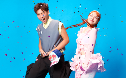 Tổ đội gen Z từng thực hiện 60 dự án với nghệ sĩ Việt "vén màn nhung, ra ánh sáng"