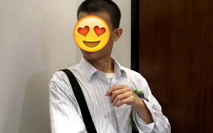 Mức lương giáo sư nổi tiếng bị lộ gây sốc: Mười mấy năm vất vả không bằng buổi livestream, cuối cùng học để làm gì?