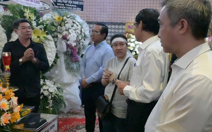 Lãnh đạo TP HCM viếng tang các nạn nhân trong vụ cháy tại cư xá Độc Lập