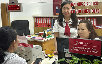 Không có tài khoản, người phụ nữ đến PGD ngân hàng để chuyển 22 triệu đồng, nhân viên Agribank thấy bất thường liền thử tra từ khóa trên mạng rồi tạm dừng giao dịch
