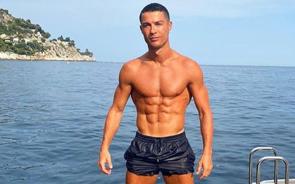 Ronaldo là siêu sao duy nhất nói “không” với hình xăm, lý do khiến cả thế giới nể phục