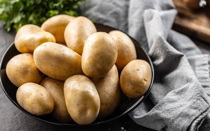 Bí quyết để khoai tây tươi ngon 6 tháng nhờ một “người bạn” bất ngờ trong nhà bếp