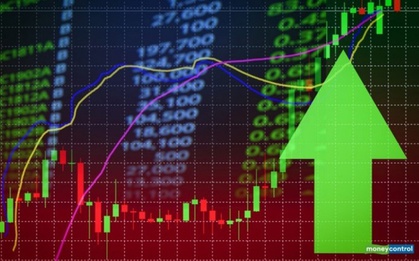 VN-Index đảo chiều thành công, lập kỷ lục mới